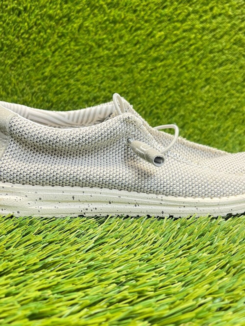 Hey Dude Wally Sox Mens Size 8 Ivory Gray Athletic Casual Walking Slip On Shoes